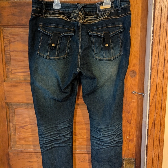 Rocawear Blue Skinny Jeans with Vintage Appeal - Picture 5 of 13